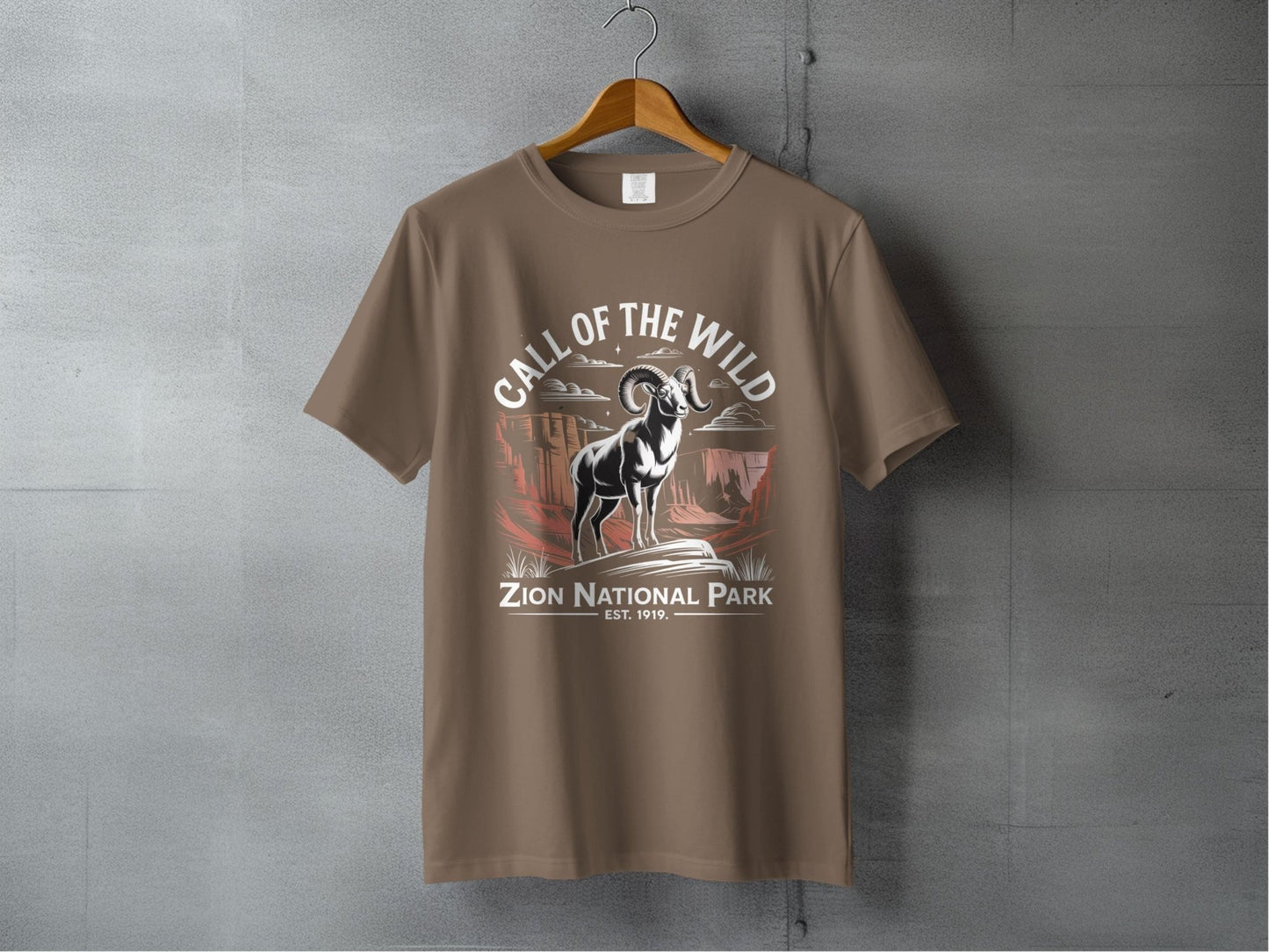 "Call of the Wild" Zion National Park T-Shirt - S - Sloth & Duck