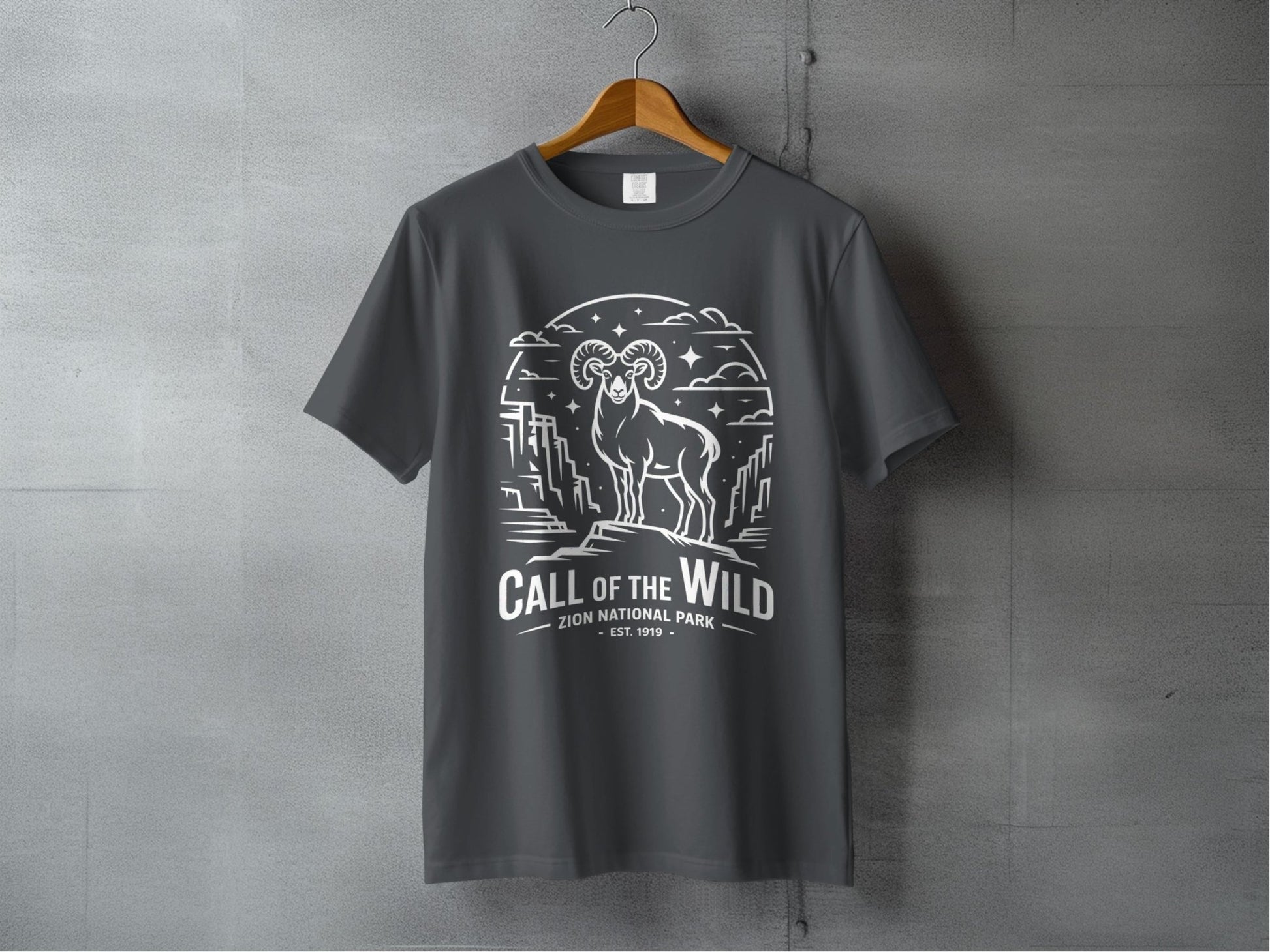 "Call Of The Wild" Zion National Park T-Shirt - S - Sloth & Duck