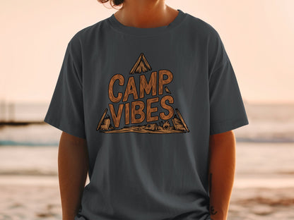 "Camp Vibes" T-Shirt - S - Sloth & Duck