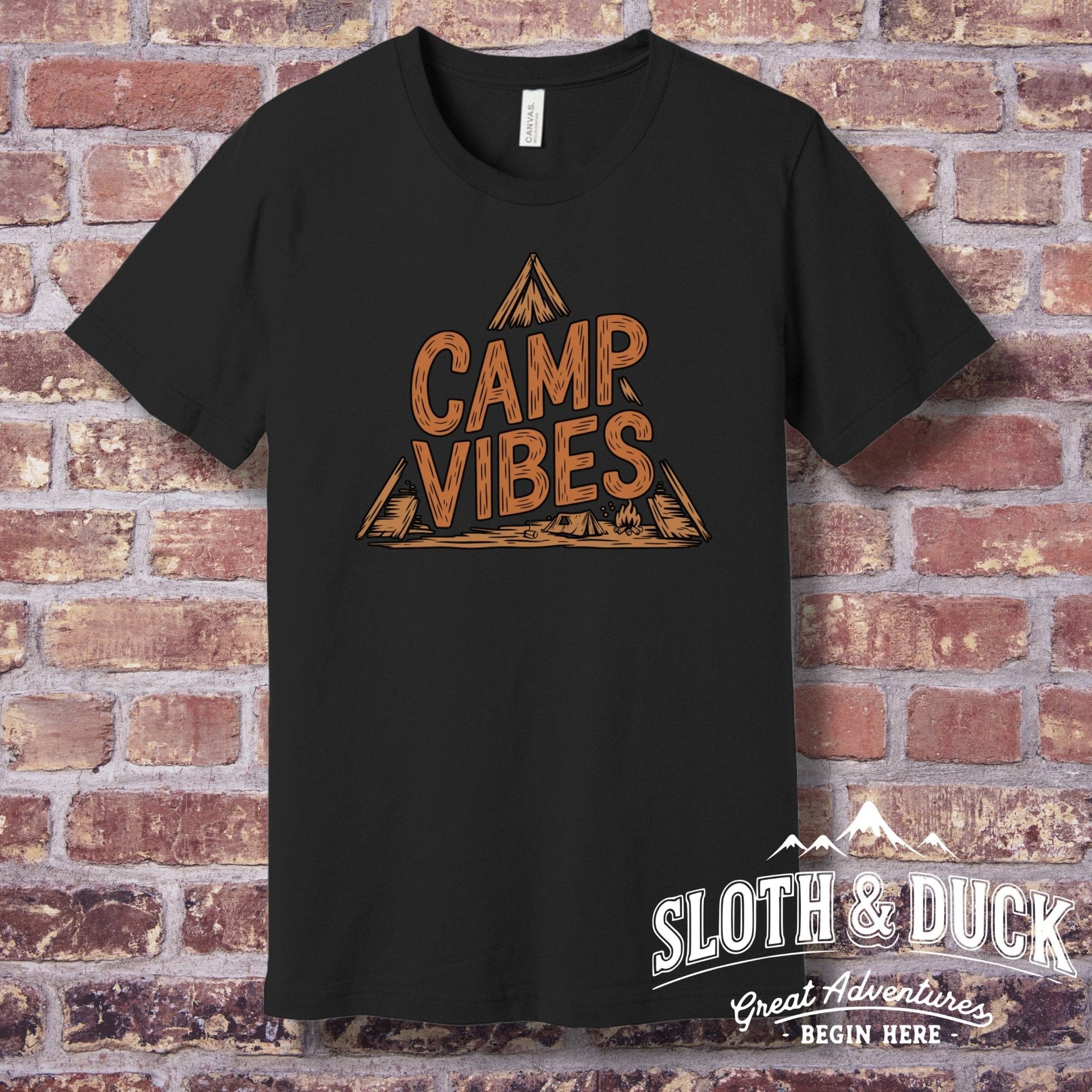 "Camp Vibes" T-Shirt - S - Sloth & Duck