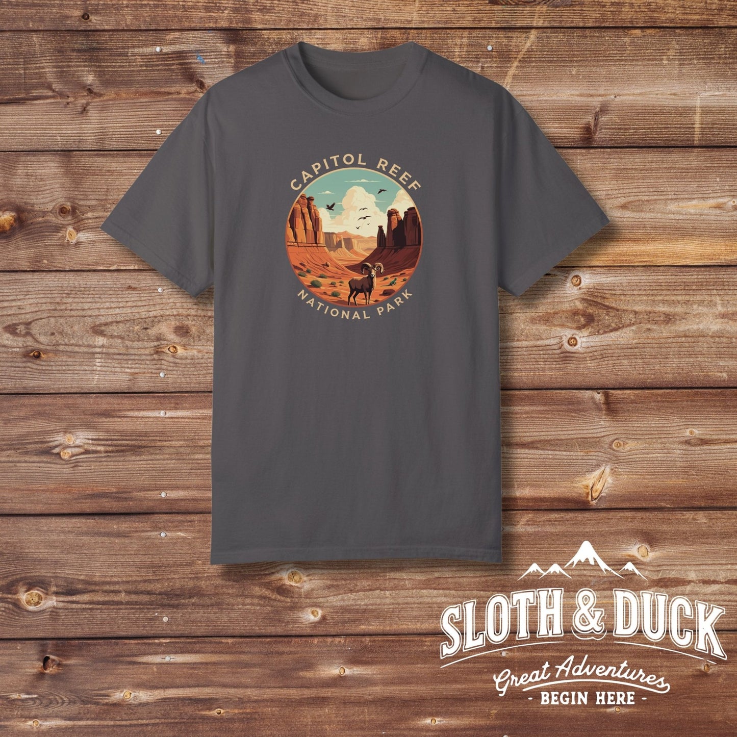 "Capitol Reef National Park" T-Shirt - Grass - Sloth & Duck