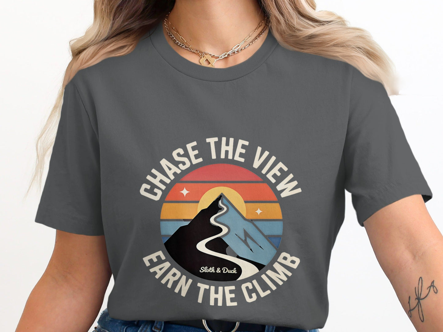 Chase The View Earn The Climb Mountain T-Shirt - S - Sloth & Duck