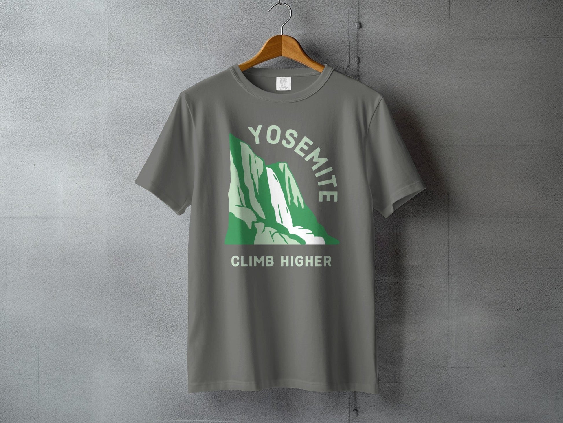 Climb Higher Yosemite National Park T-Shirt - S - Sloth & Duck