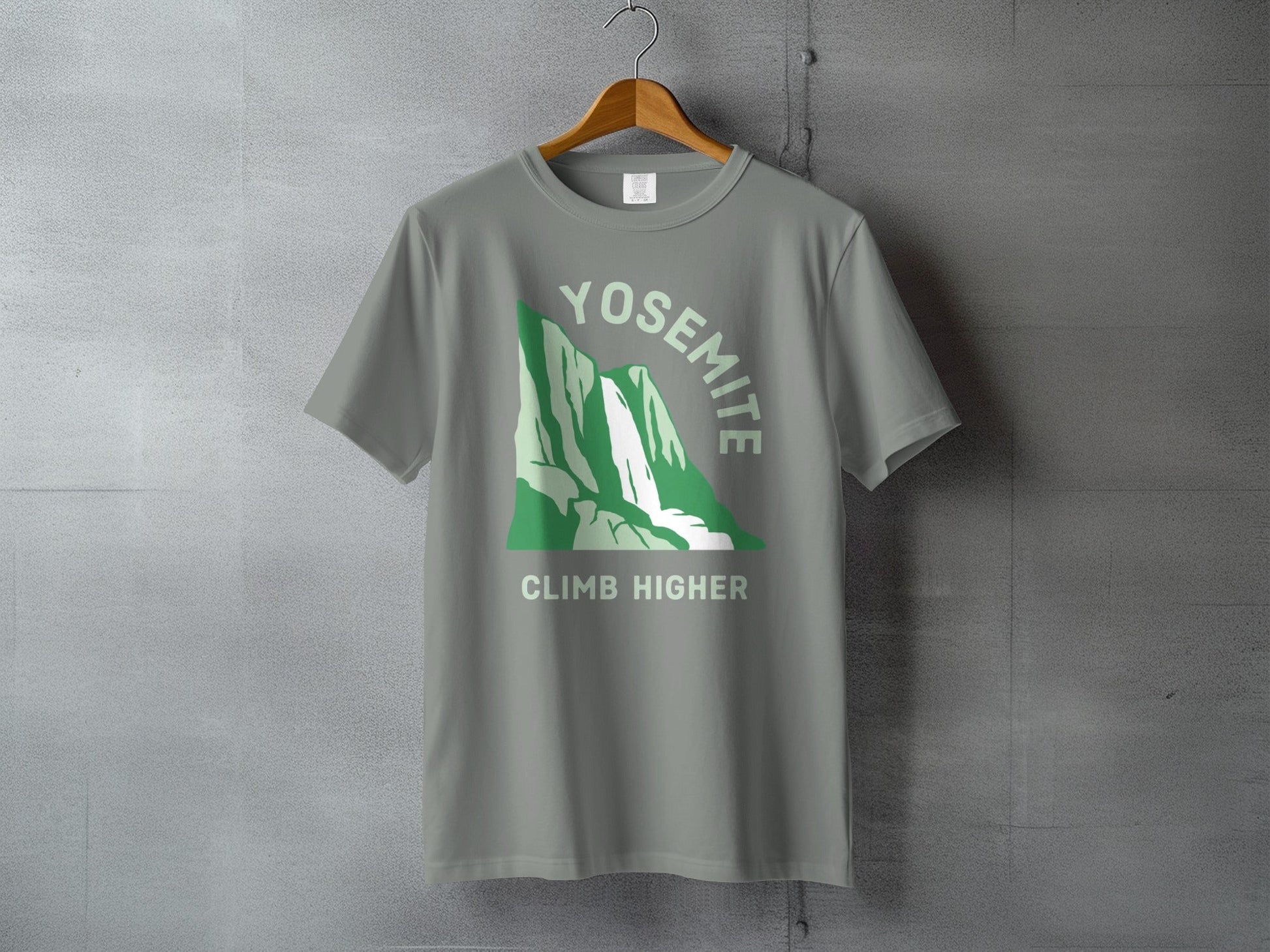 Climb Higher Yosemite National Park T-Shirt - S - Sloth & Duck