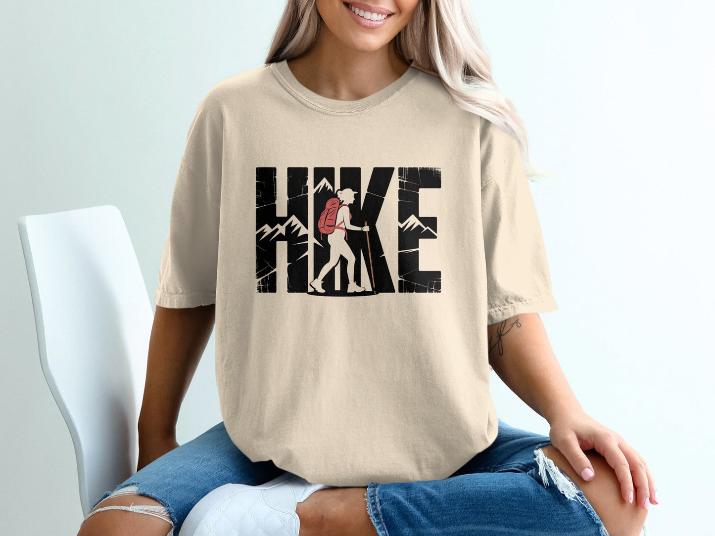 "HIKE" Graphic T-Shirt - S - Sloth & Duck
