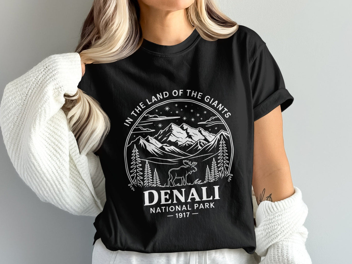 "In The Land Of The Giants" Denali National Park T-Shirt - S - Sloth & Duck
