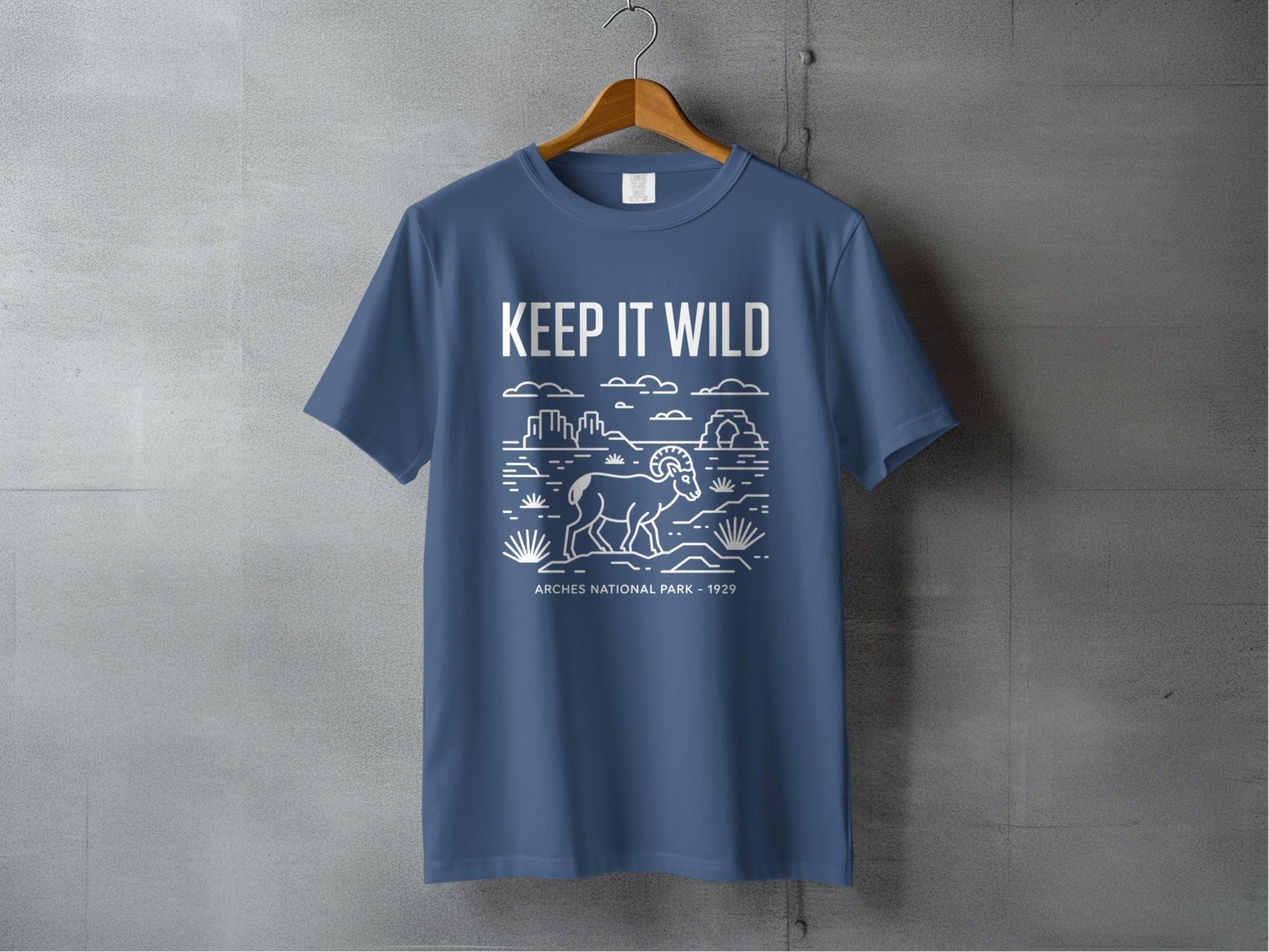"Keep It Wild" T-Shirt, Arches National Park T-Shirt - S - Sloth & Duck