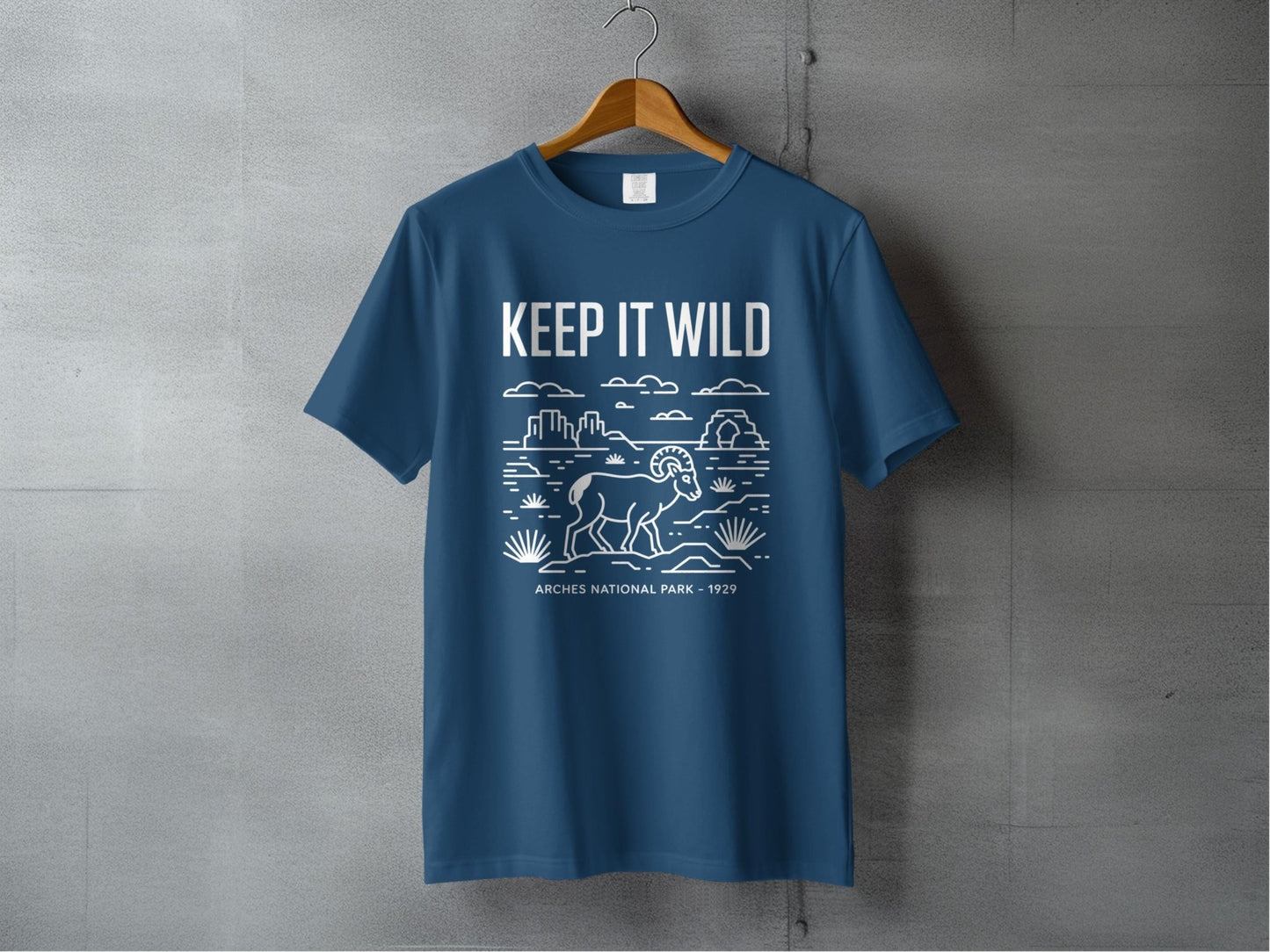 "Keep It Wild" T-Shirt, Arches National Park T-Shirt - S - Sloth & Duck