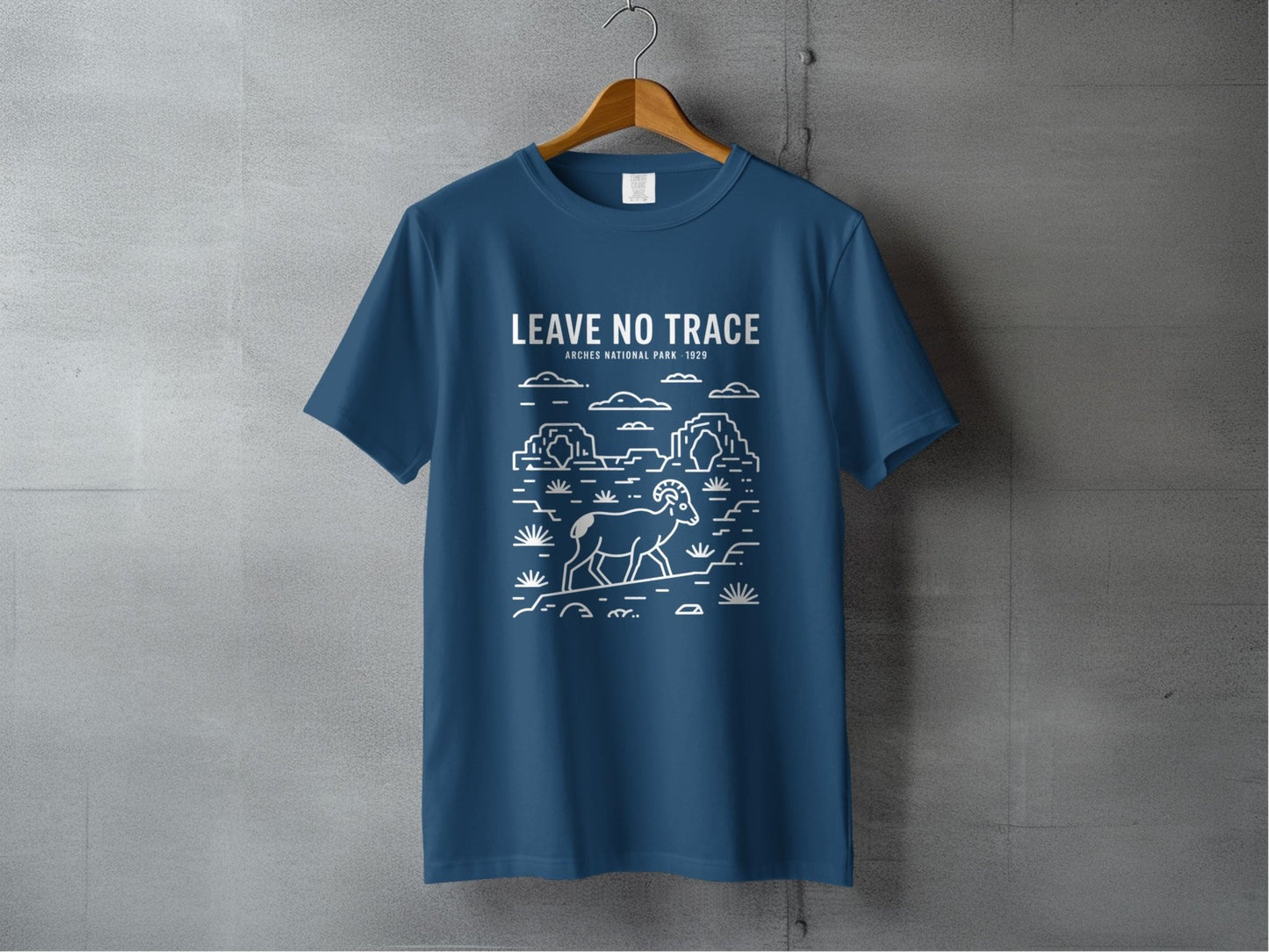 "Leave No Trace" Arches National Park Bighorn Sheep T-Shirt - S - Sloth & Duck