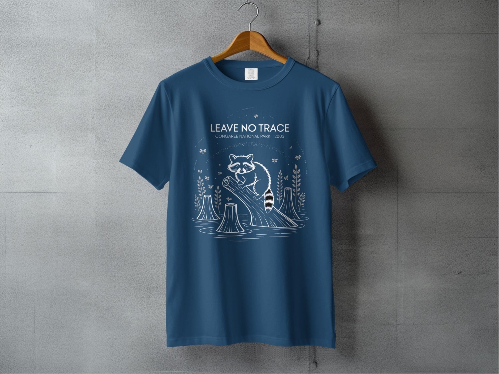 "Leave No Trace" Congaree National Park Raccoon Shirt - S - Sloth & Duck
