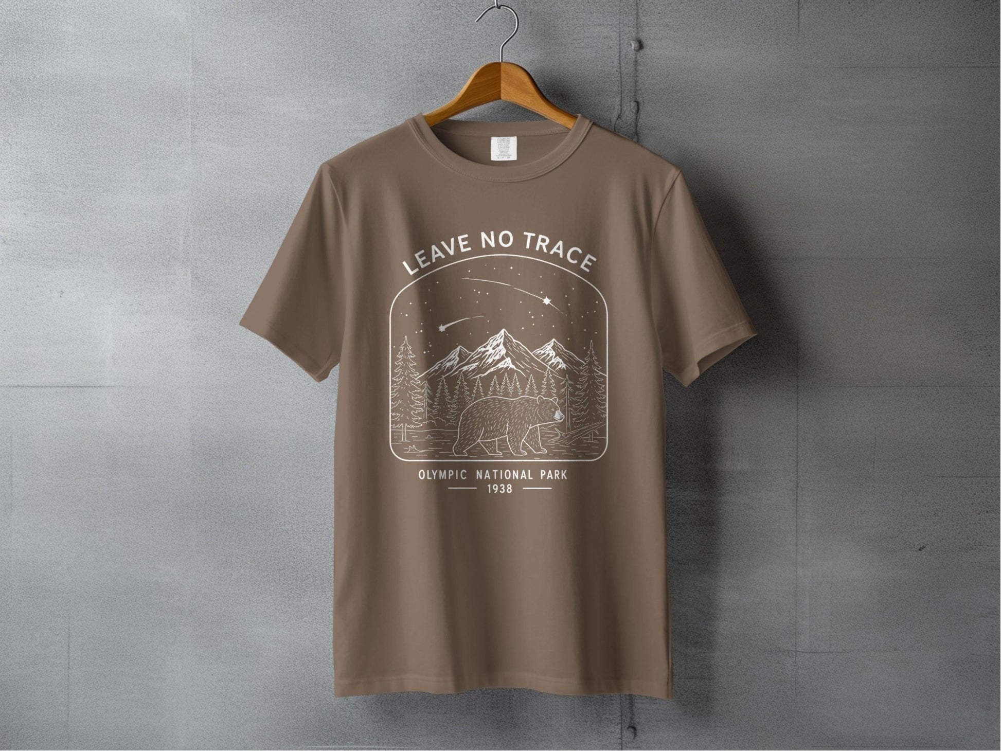 "Leave No Trace" Olympic National Park Bear Shirt - S - Sloth & Duck