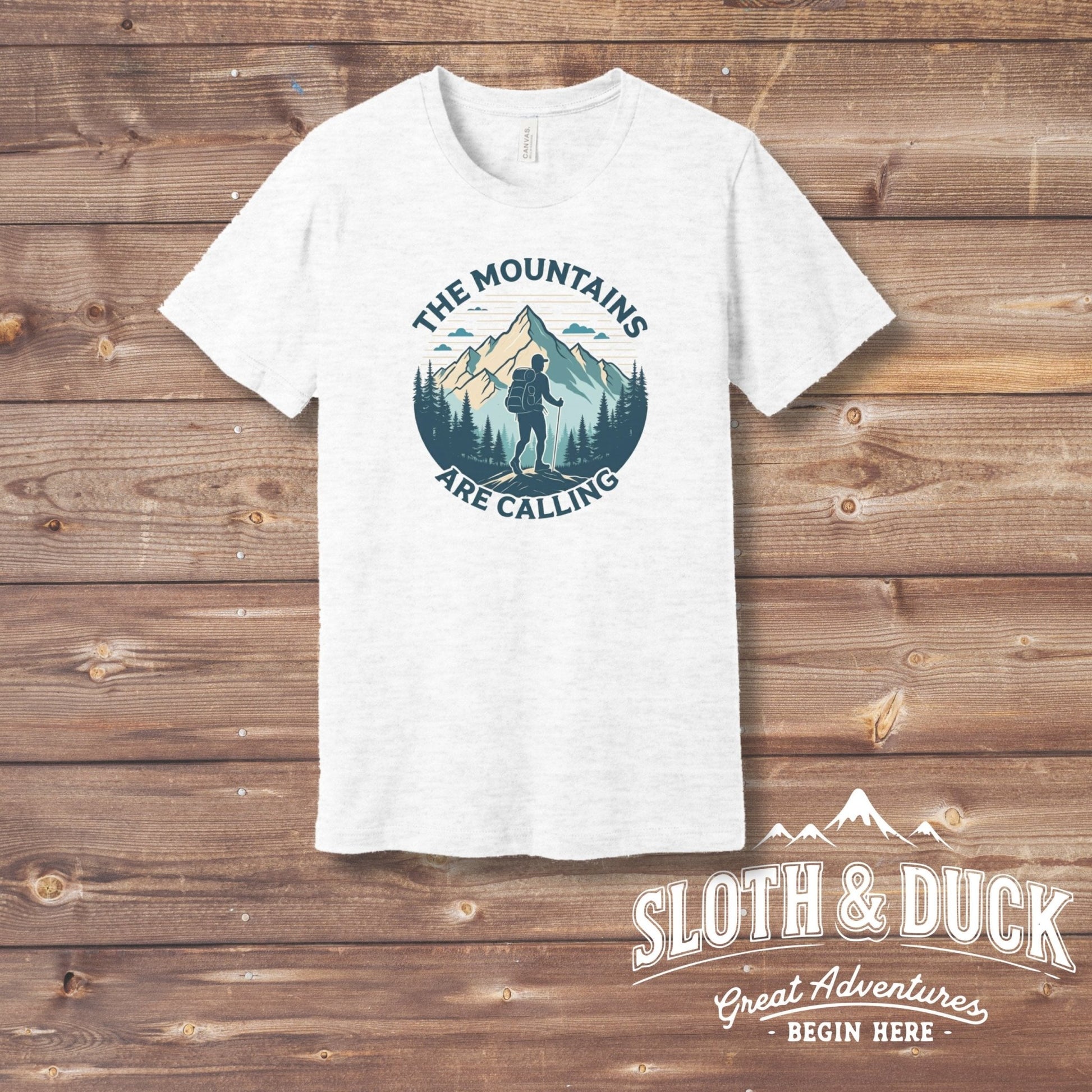 "The Mountains Are Calling" Men's T-Shirt - White - Sloth & Duck