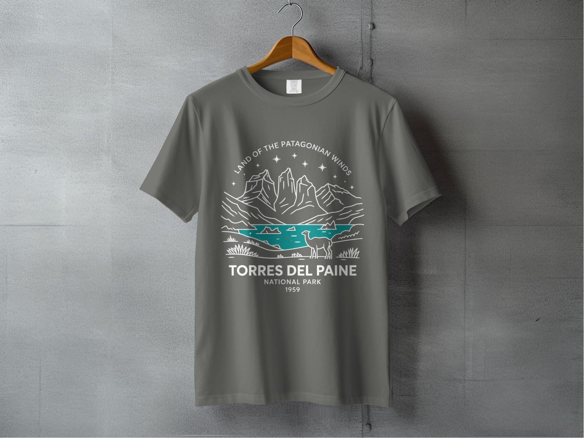 Torres Del Paine T-Shirt - S - Sloth & Duck