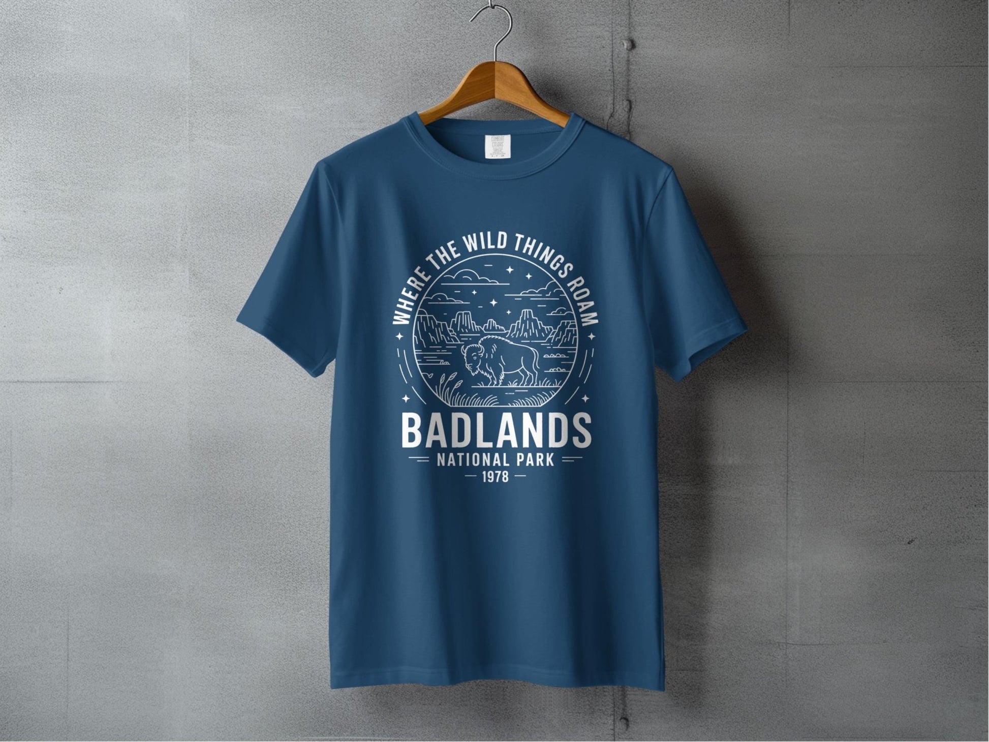 "Where The Wild Things Roam" Badlands National Park T-Shirt - S - Sloth & Duck