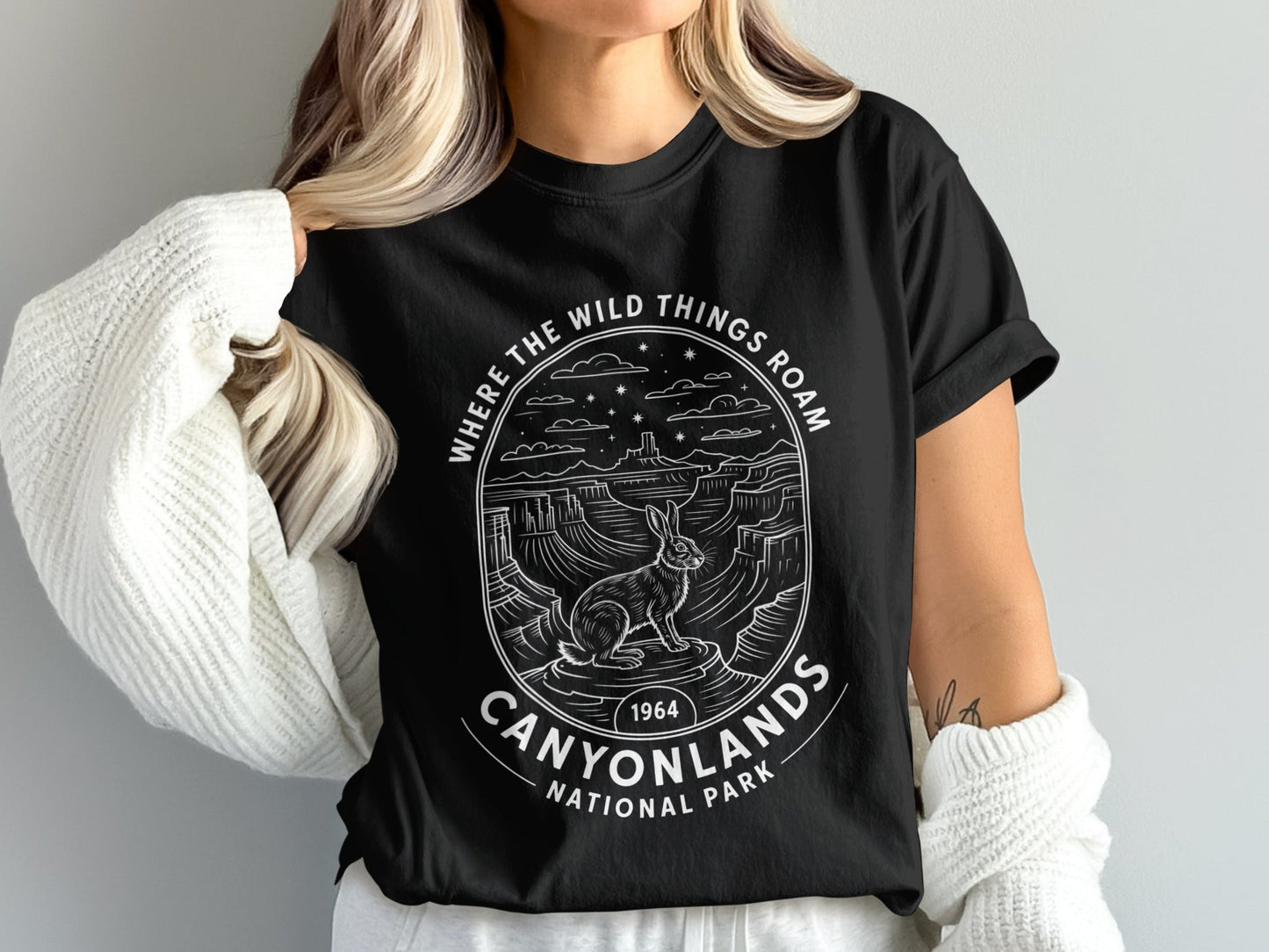 "Where The Wild Things Roam" Canyonlands National Park Hare Rabbit T-Shirt - S - Sloth & Duck