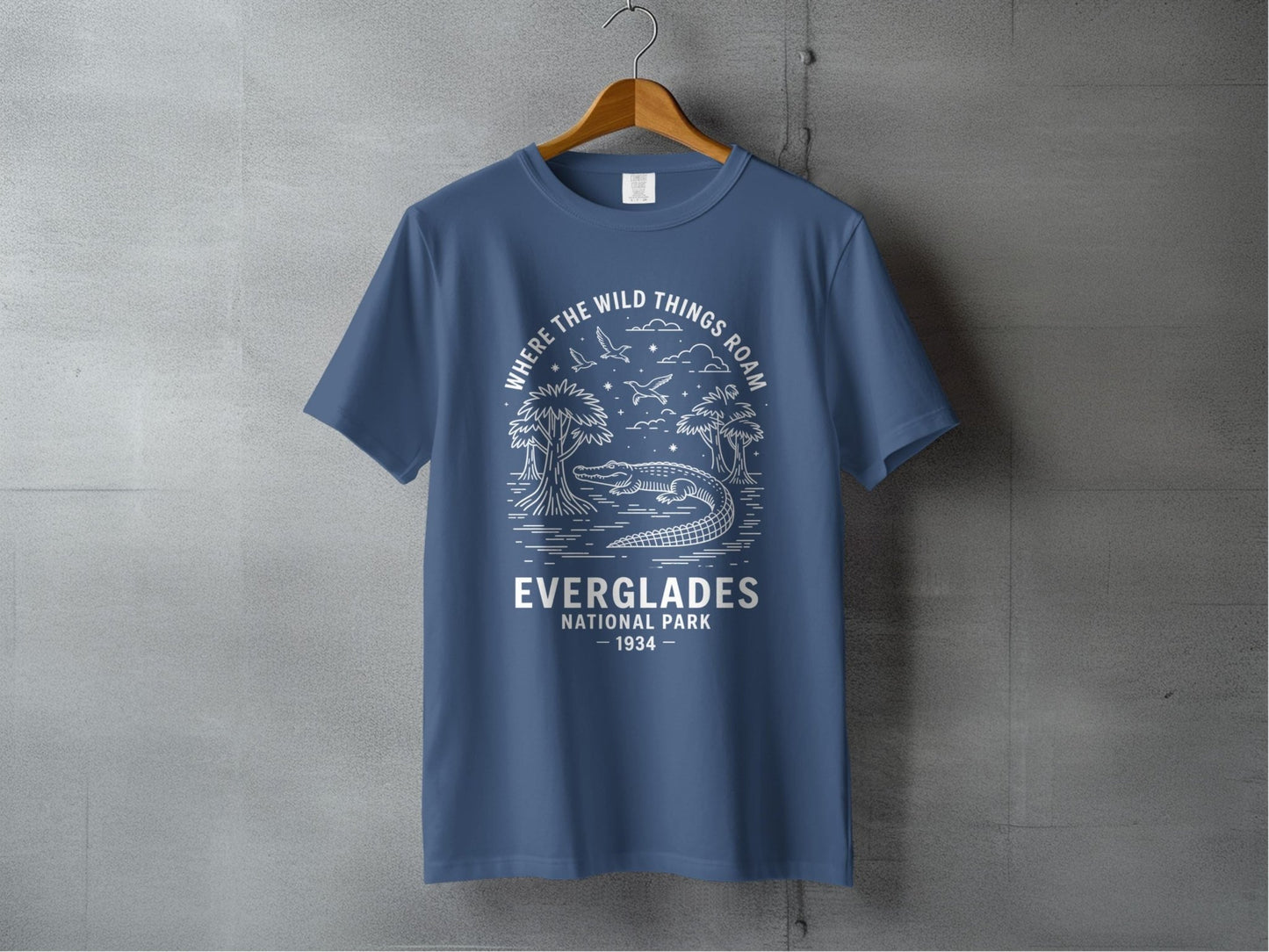 "Where The Wild Things Roam" Everglades National Park Alligator T-Shirt - S - Sloth & Duck