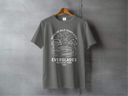 "Where The Wild Things Roam" Everglades National Park Alligator T-Shirt - S - Sloth & Duck