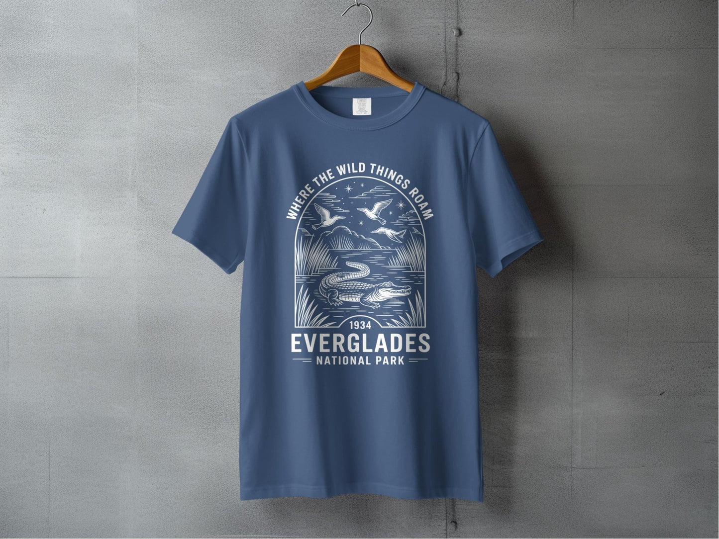 "Where The Wild Things Roam" Everglades National Park T-Shirt - S - Sloth & Duck