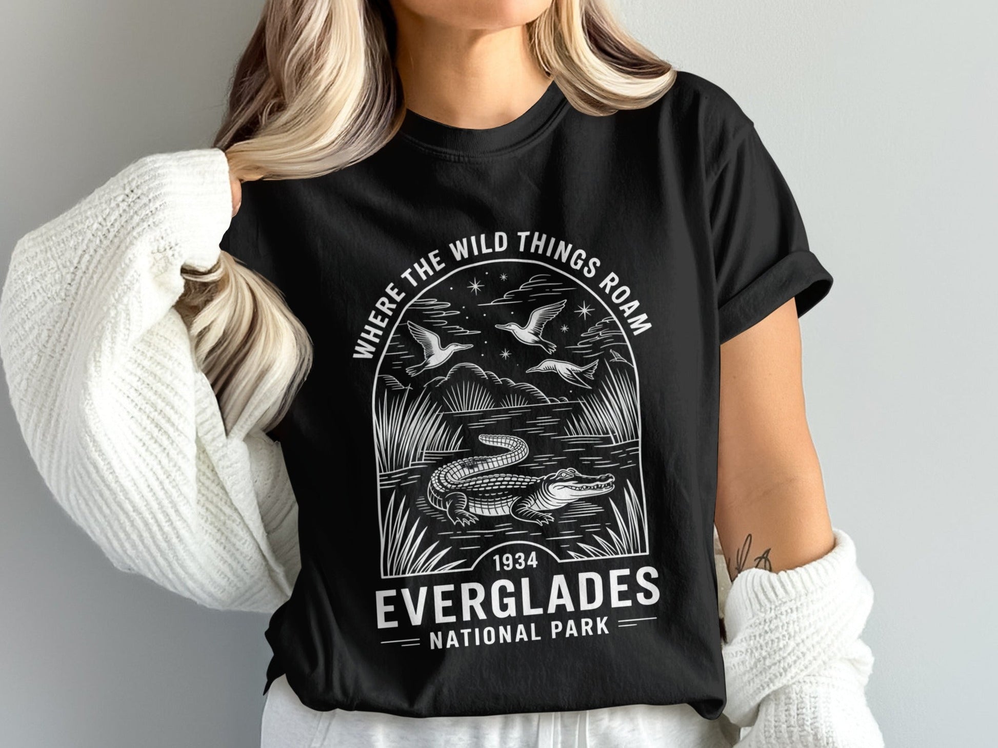 "Where The Wild Things Roam" Everglades National Park T-Shirt - S - Sloth & Duck