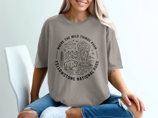 "Where The Wild Things Roam" Yellowstone National Park T-Shirt - S - Sloth & Duck