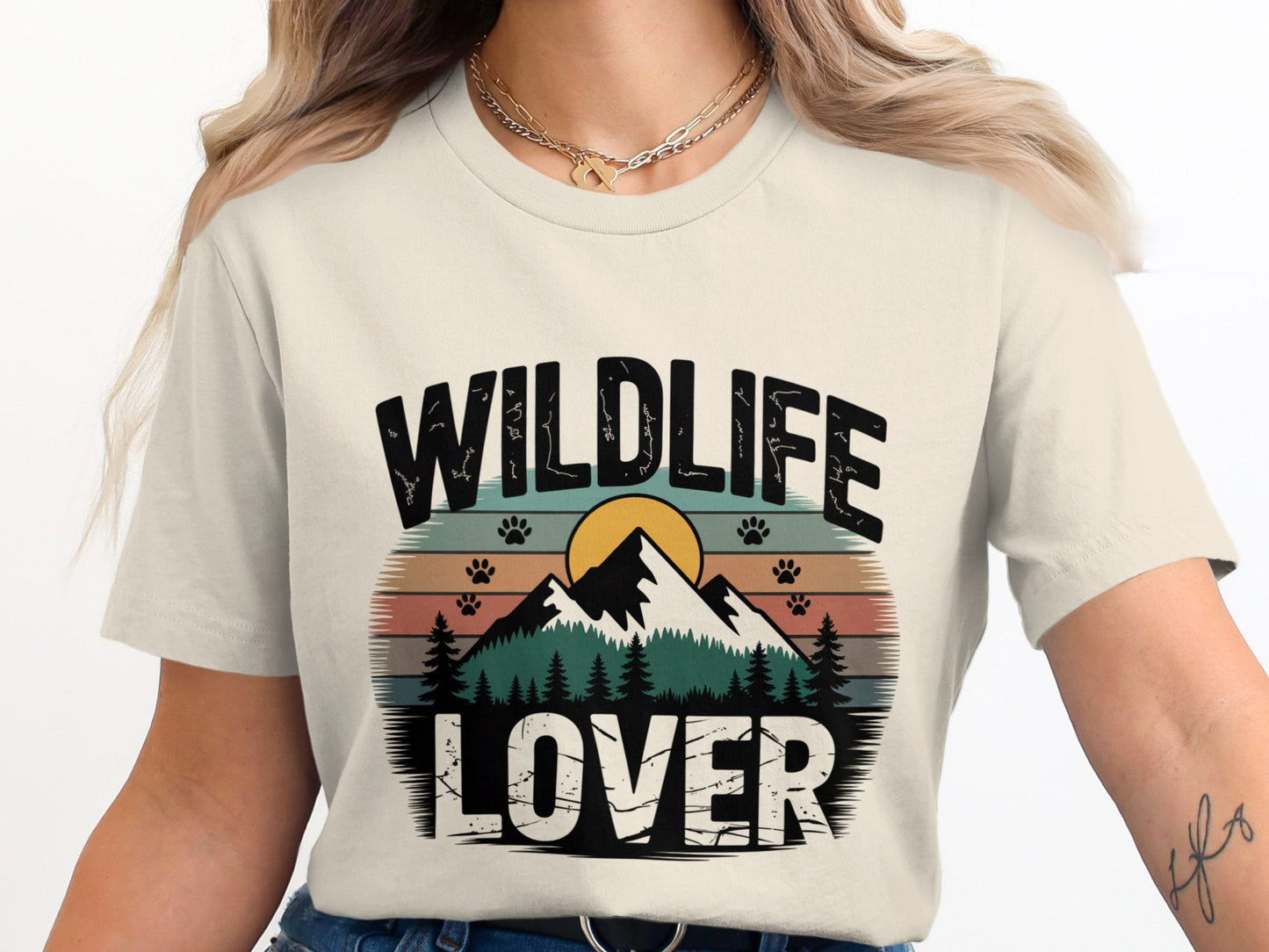 "Wildlife Lover" T-Shirt featuring Mountain Design - T-Shirt - S - Sloth & Duck