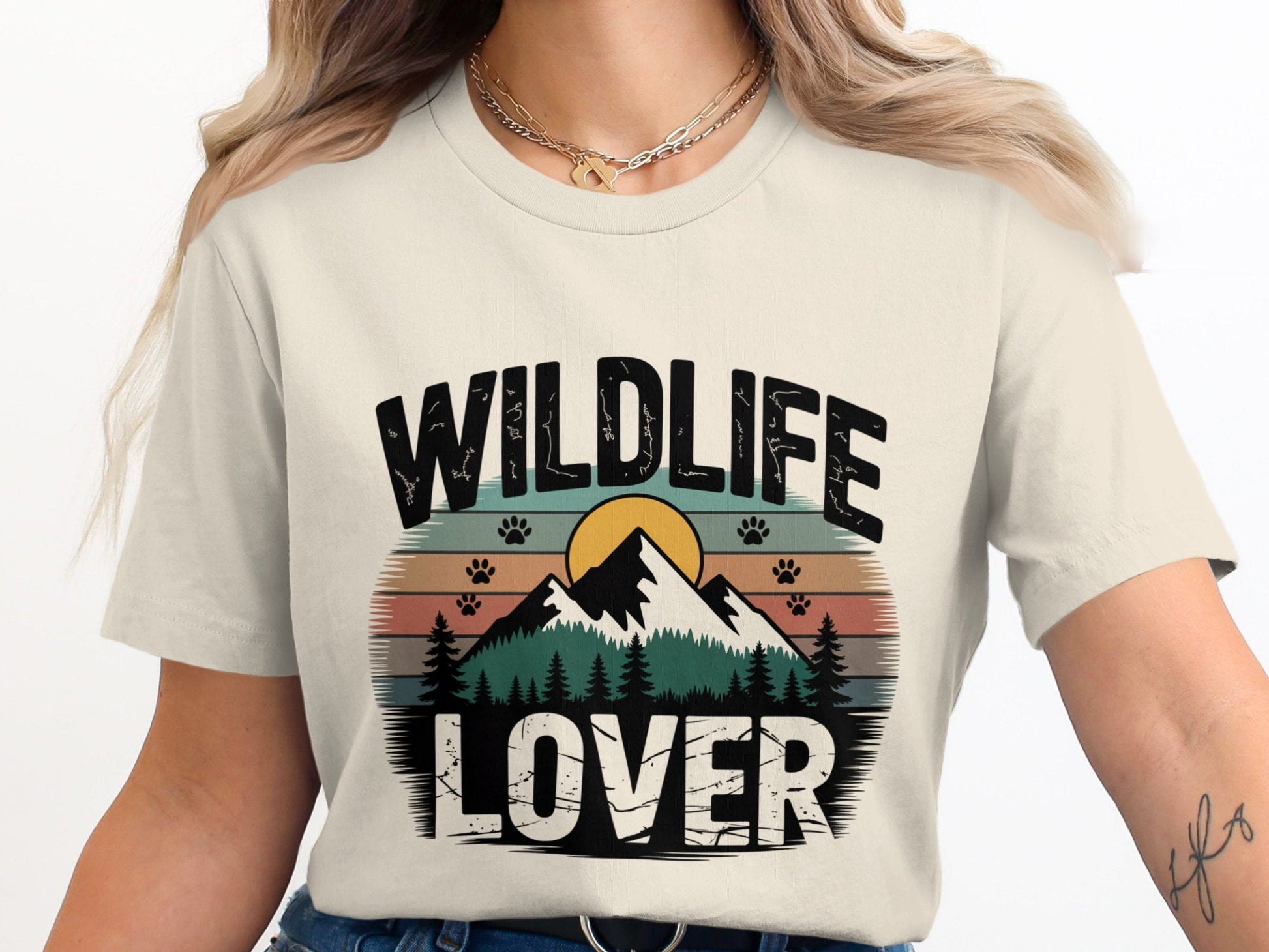 "Wildlife Lover" T-Shirt featuring Mountain Design - T-Shirt - S - Sloth & Duck