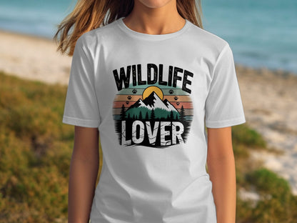 "Wildlife Lover" T-Shirt featuring Mountain Design - T-Shirt - S - Sloth & Duck